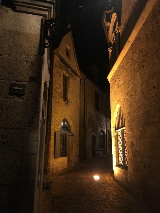 Maison De Charme Dans La Cite Sarlat-la-Caneda Exterior photo